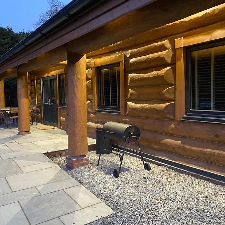 Ewes Water Log Cabins Langholm Extérieur photo