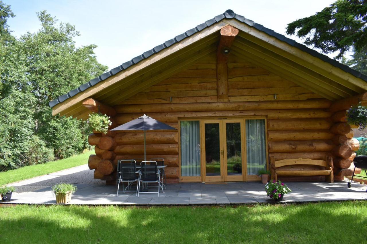 Ewes Water Log Cabins Langholm Extérieur photo