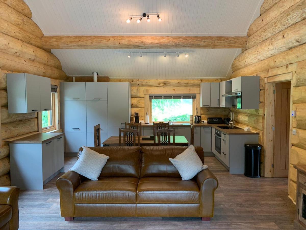 Ewes Water Log Cabins Langholm Extérieur photo