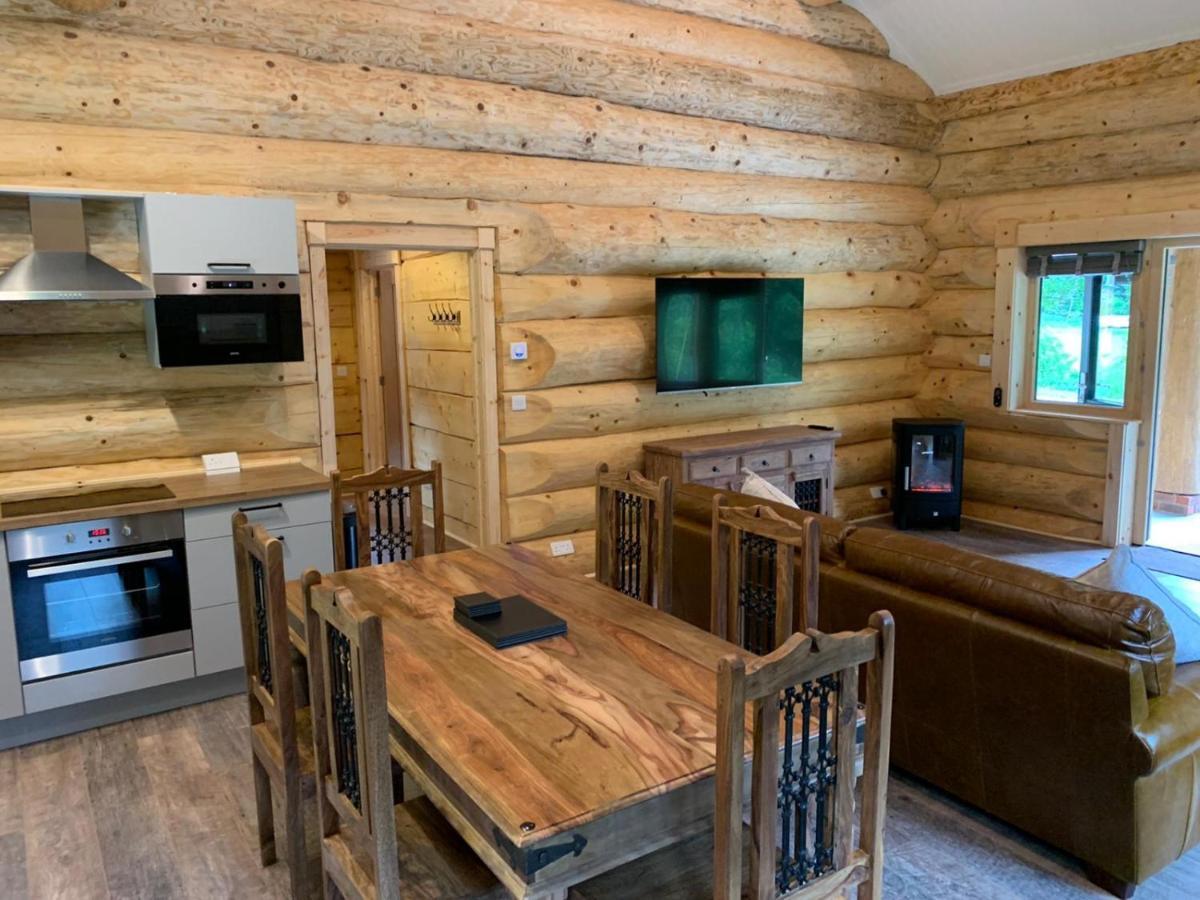 Ewes Water Log Cabins Langholm Extérieur photo