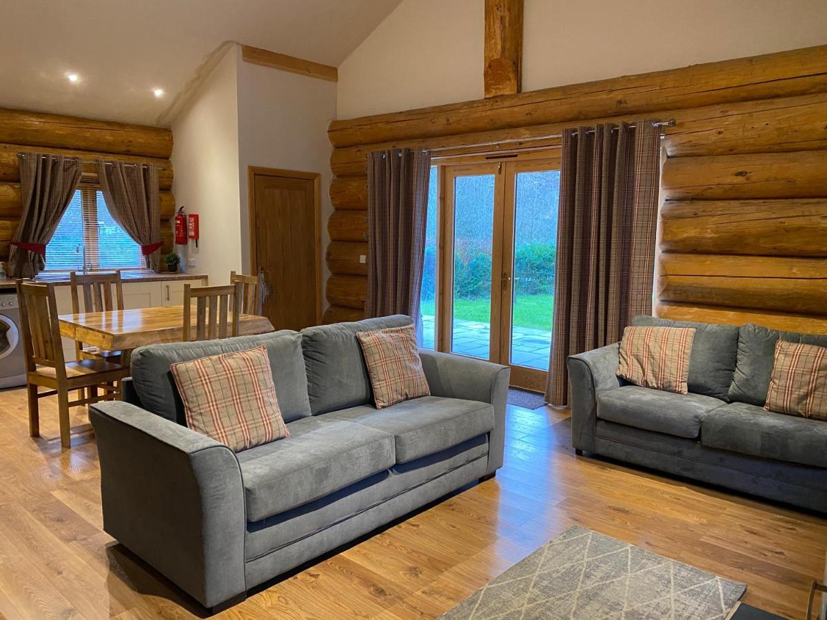 Ewes Water Log Cabins Langholm Extérieur photo