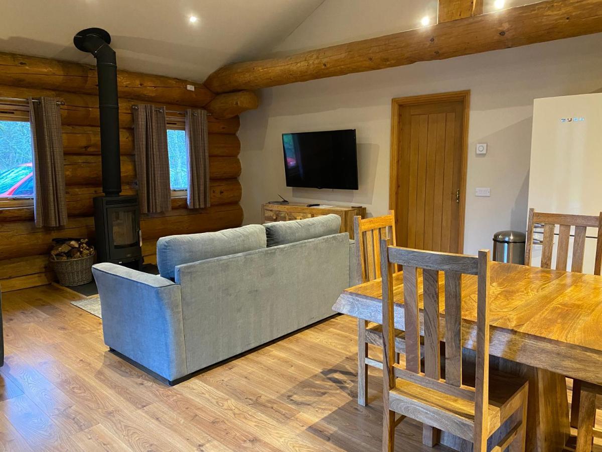 Ewes Water Log Cabins Langholm Extérieur photo